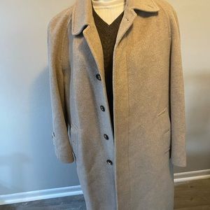 Men’s Burberry Wool trench coat size xl